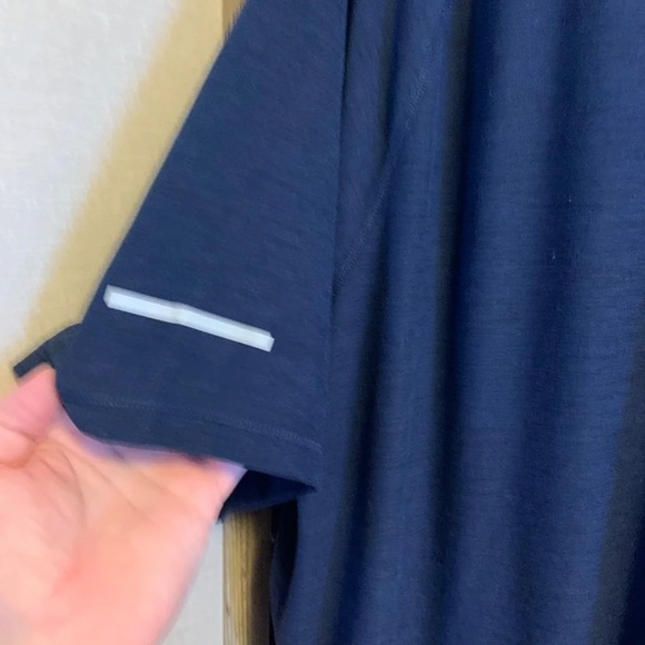 Lot of old navy shirts - Picture 7 of 10